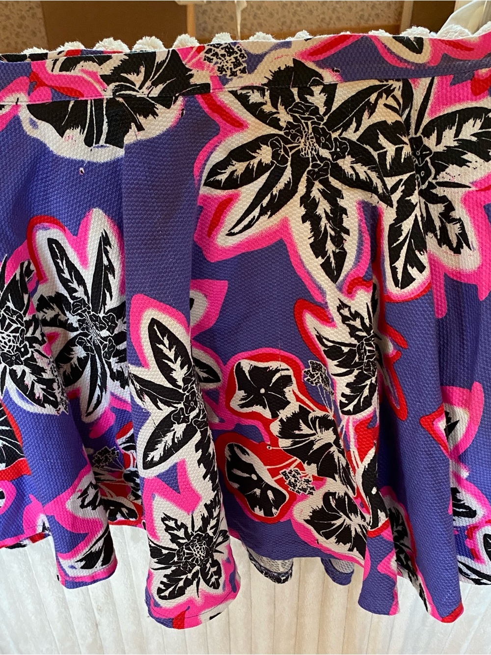Nasty Gal Floral Skater Skirt in Purple/Pink sz M (28 1/2” Waist)With Zipper